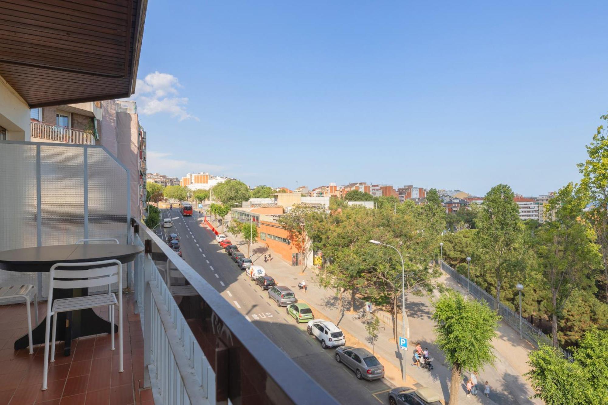 Lodging Apartments Guell Gaudi Barcelona Exterior foto